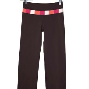 Lululemon Crop Groove Reversible Pants Plum Pink Purple Size 4 Tall 30 Inseam